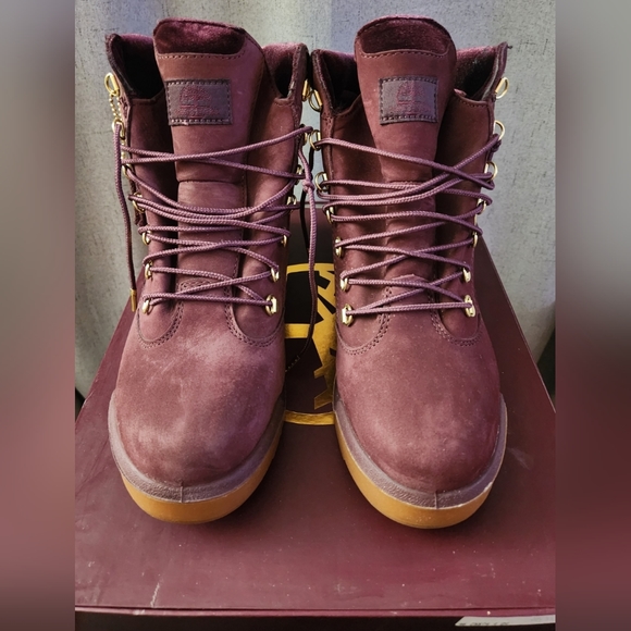 Men's Timberland Boots - Picture 2 of 6